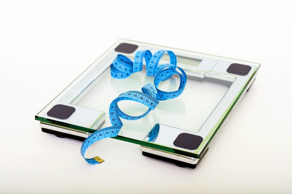 Tape measure and scales - manage your weight image-byVidmir-Raica-pixabay