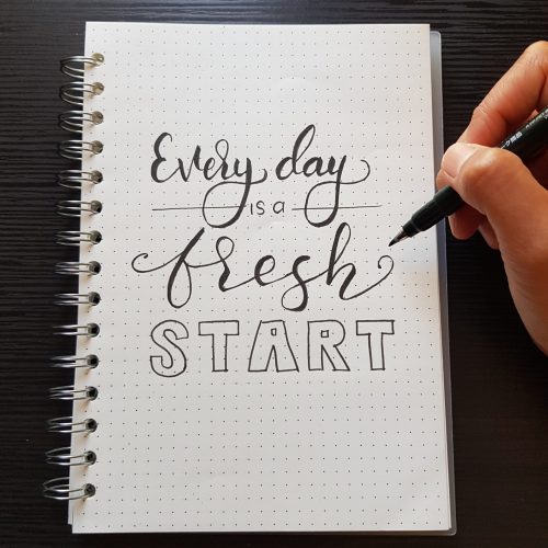 Notepad saying everyday is a fresh start